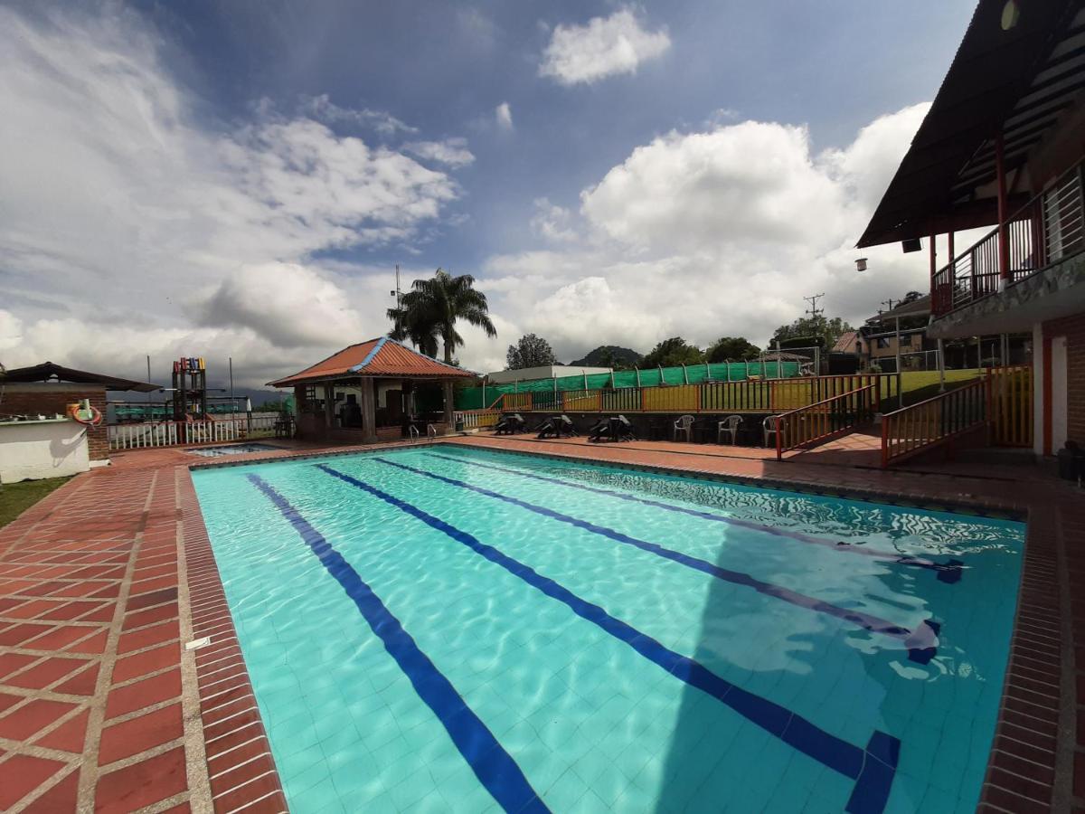 Finca Hotel La Fragata Santa Rosa de Cabal Esterno foto